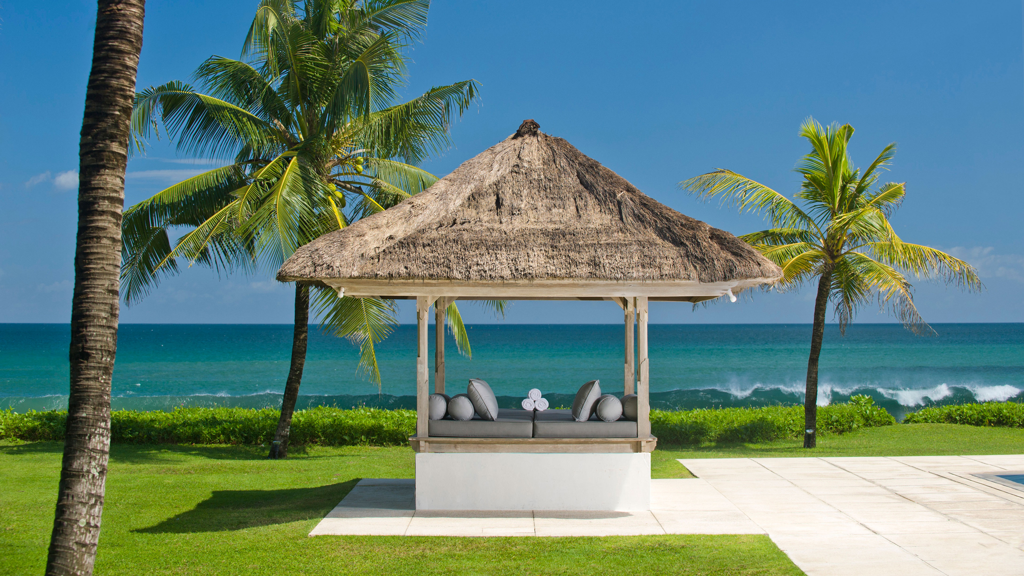 Villa Atas Ombak